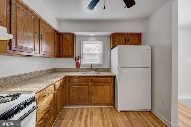 316 S WHITE HORSE PIKE, Lindenwold, NJ 08021