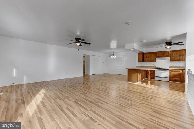 316 S WHITE HORSE PIKE, Lindenwold, NJ 08021