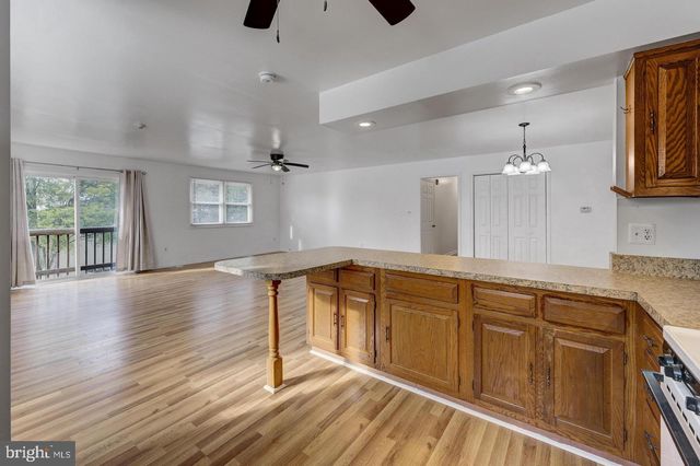 316 S WHITE HORSE PIKE, Lindenwold, NJ 08021