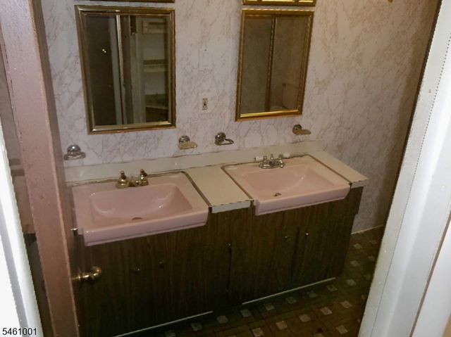 13 Carmello Dr, Edison Twp., NJ 08817