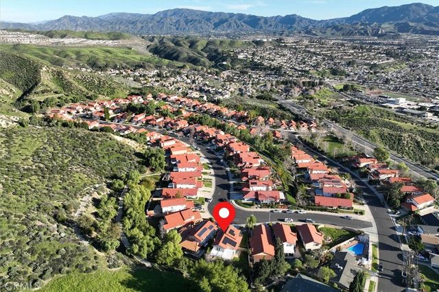 19447 Old Friend, Canyon Country, CA 91351