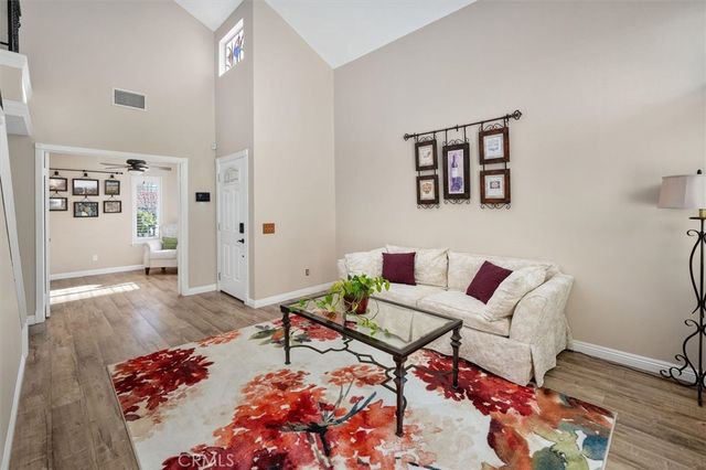 19447 Old Friend, Canyon Country, CA 91351