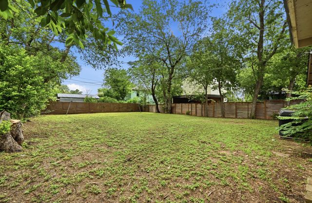 412 Krebs LN, Austin, TX 78704