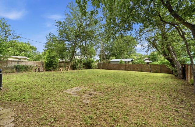 412 Krebs LN, Austin, TX 78704