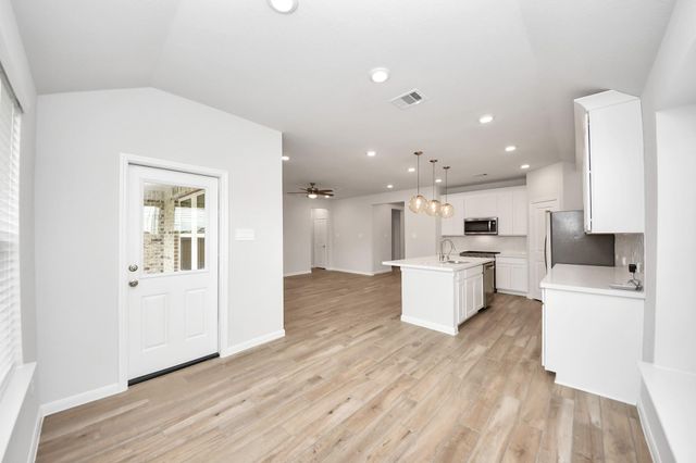 1934 32nd Avenue North, Texas City, TX 77590