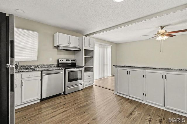4057 Fox Island Drive, Florissant, MO 63034