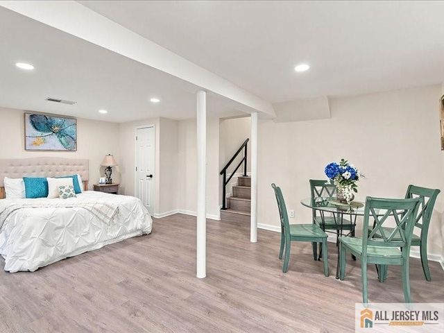 13 Glencourt Avenue, Edison, NJ 08837