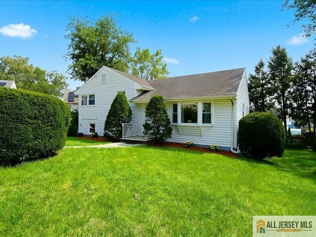 13 Glencourt Avenue, Edison, NJ 08837