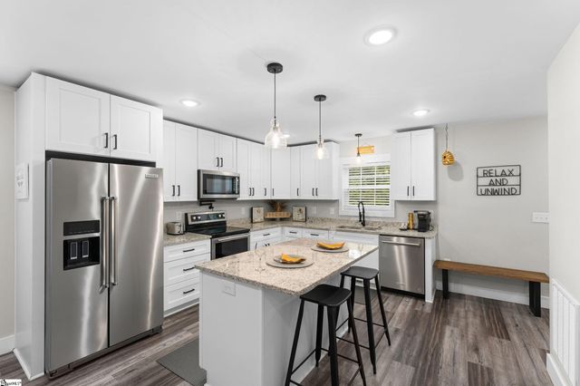 6 Heatherly Drive, Greenville, SC 29611