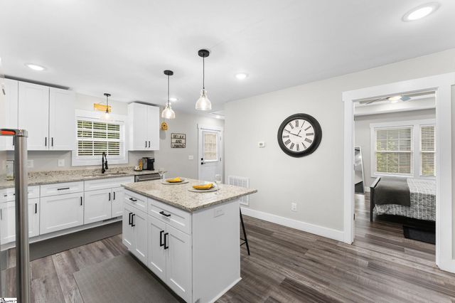 6 Heatherly Drive, Greenville, SC 29611