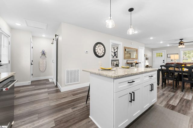 6 Heatherly Drive, Greenville, SC 29611