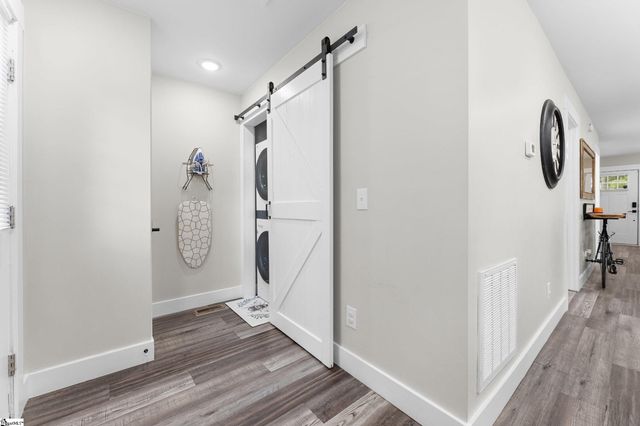 6 Heatherly Drive, Greenville, SC 29611