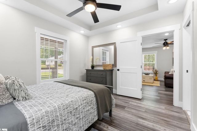 6 Heatherly Drive, Greenville, SC 29611
