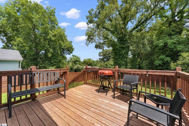 6 Heatherly Drive, Greenville, SC 29611