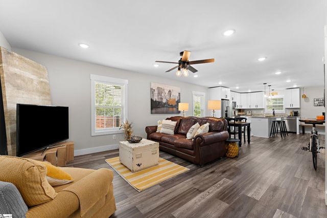 6 Heatherly Drive, Greenville, SC 29611