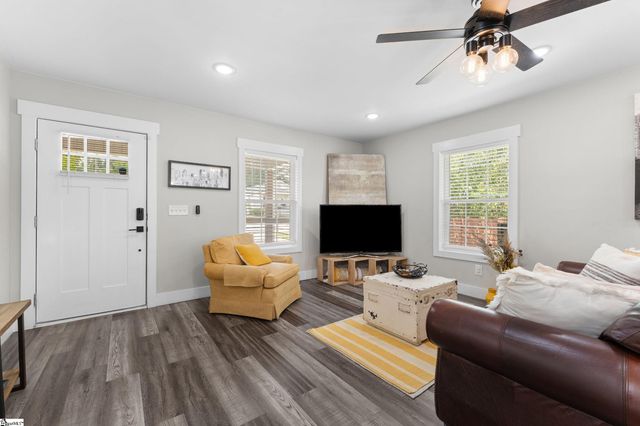6 Heatherly Drive, Greenville, SC 29611
