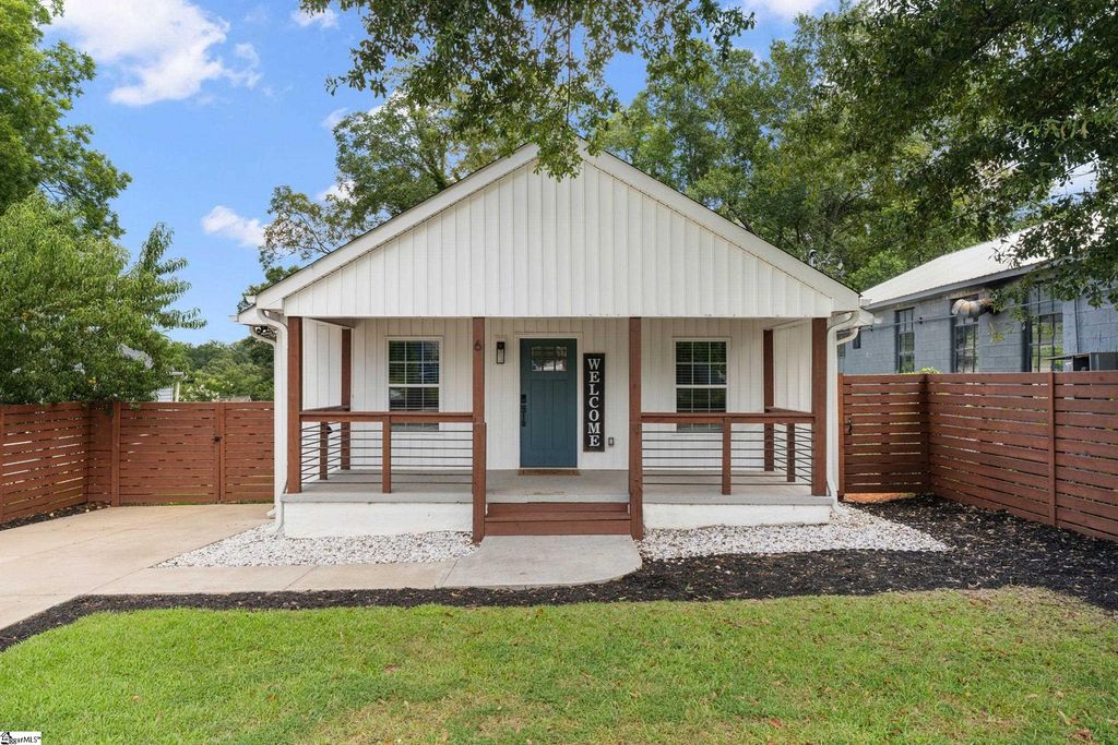 6 Heatherly Drive, Greenville, SC 29611
