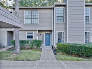 14911 Wunderlich Drive 907, Houston, TX 77069