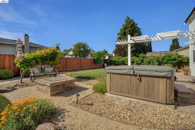 2749 Laramie Gate Cir, Pleasanton, CA 94566