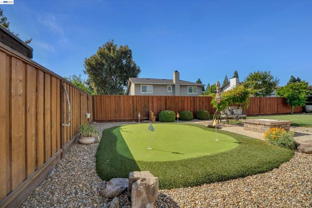 2749 Laramie Gate Cir, Pleasanton, CA 94566