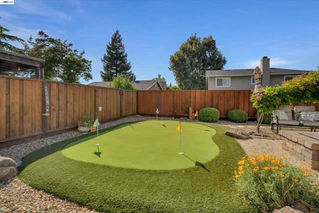2749 Laramie Gate Cir, Pleasanton, CA 94566