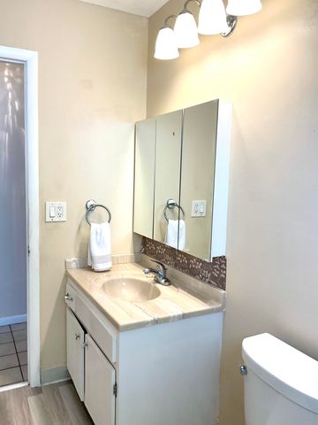 119 SW 10th Court, Boynton Beach, FL 33426