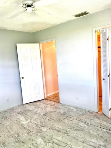 119 SW 10th Court, Boynton Beach, FL 33426