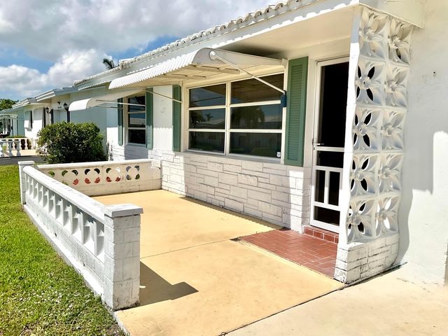 119 SW 10th Court, Boynton Beach, FL 33426