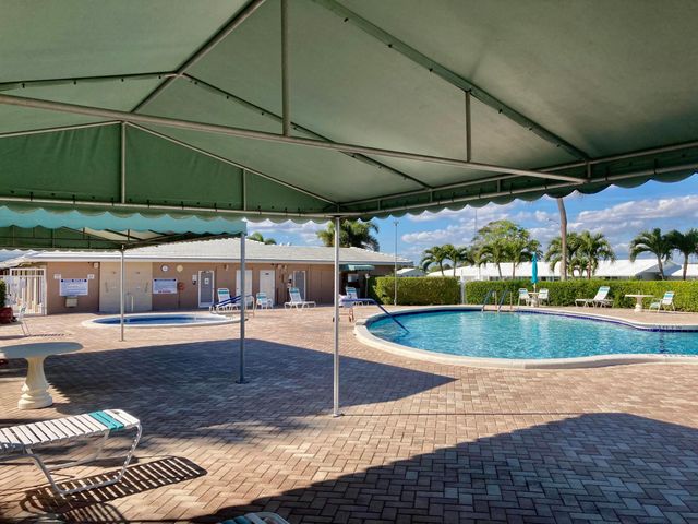 119 SW 10th Court, Boynton Beach, FL 33426