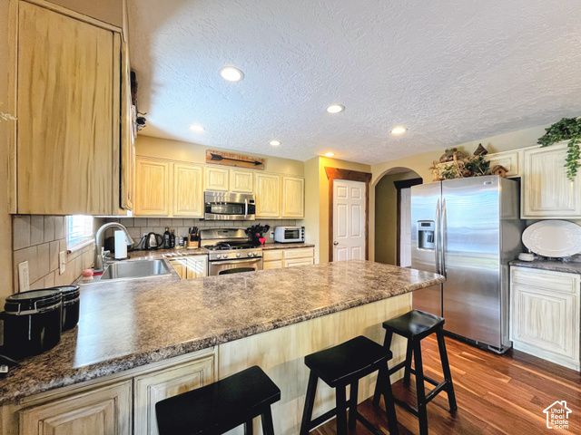 10564 S WEEPING WILLOW DR, Sandy, UT 84092