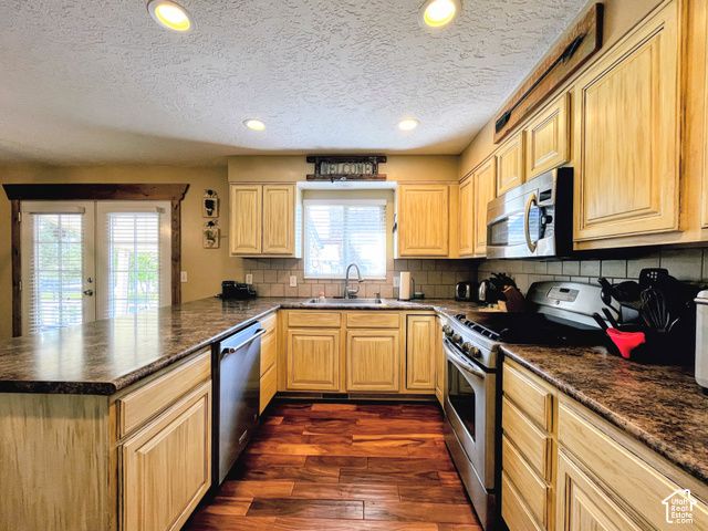 10564 S WEEPING WILLOW DR, Sandy, UT 84092