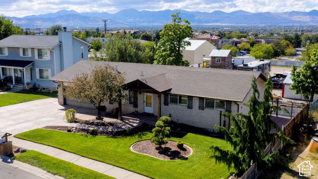10564 S WEEPING WILLOW DR, Sandy, UT 84092