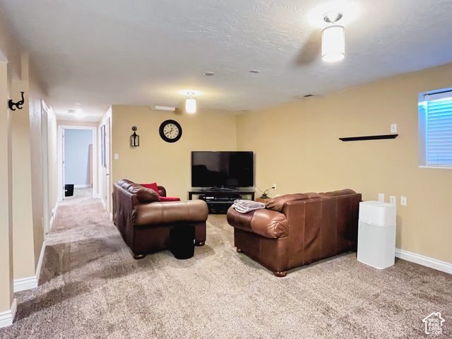 10564 S WEEPING WILLOW DR, Sandy, UT 84092