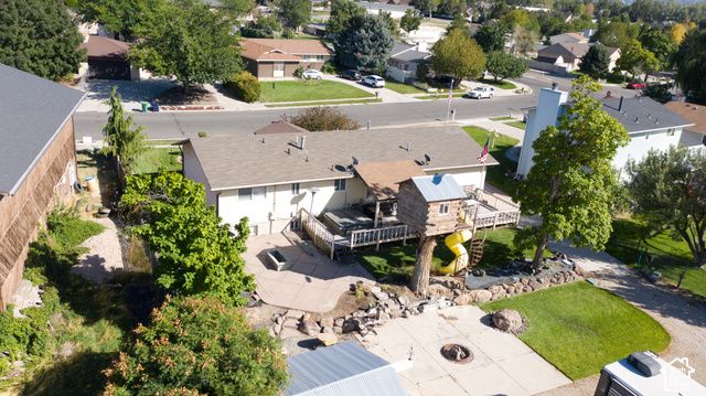 10564 S WEEPING WILLOW DR, Sandy, UT 84092