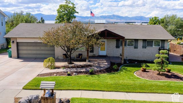 10564 S WEEPING WILLOW DR, Sandy, UT 84092