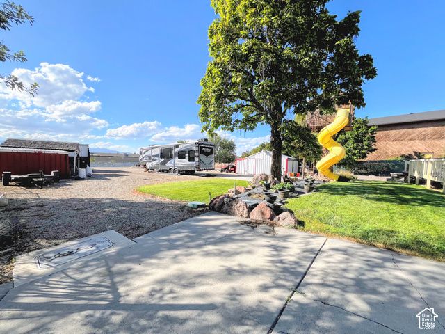 10564 S WEEPING WILLOW DR, Sandy, UT 84092