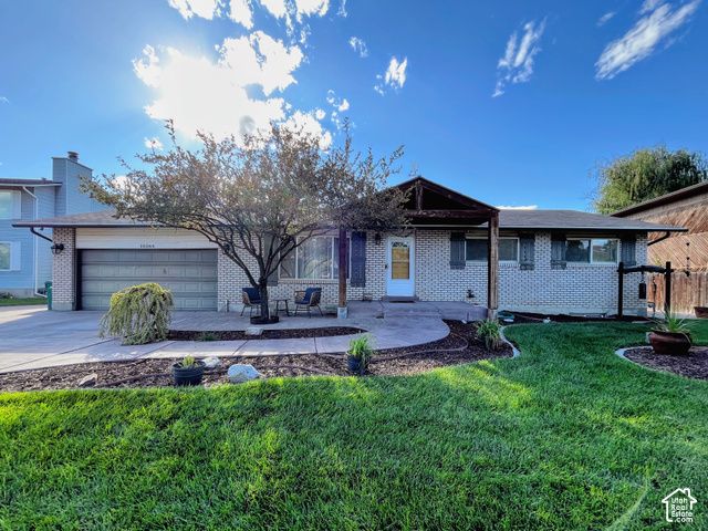 10564 S WEEPING WILLOW DR, Sandy, UT 84092