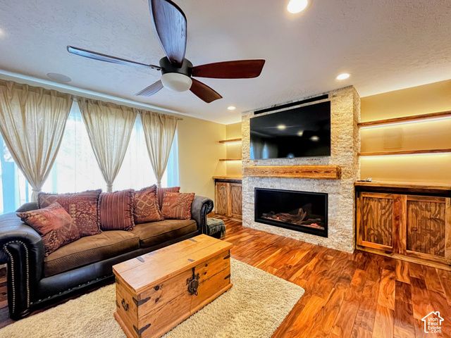 10564 S WEEPING WILLOW DR, Sandy, UT 84092