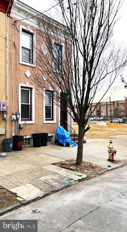 910 POINT ST, Camden, NJ 08102