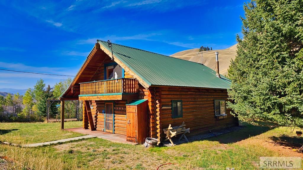 Image 1 of property listing at 53 Runnin Bear Road, Carmen, ID 83462