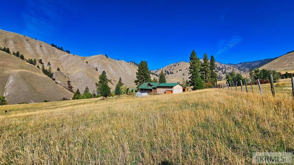 Image 15 of property listing at 53 Runnin Bear Road, Carmen, ID 83462