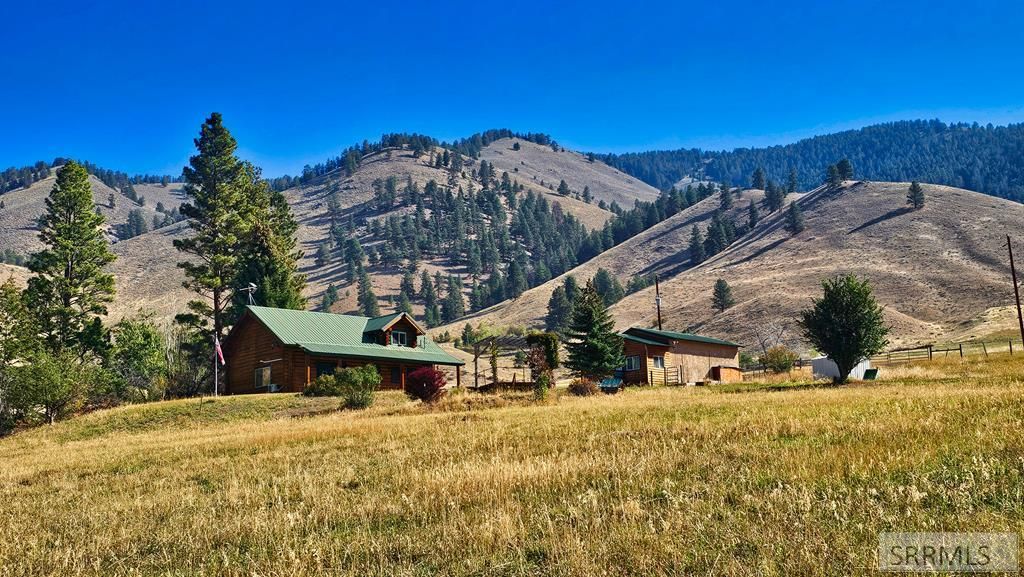 Image 18 of property listing at 53 Runnin Bear Road, Carmen, ID 83462