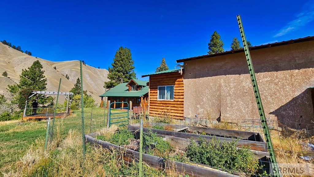 Image 27 of property listing at 53 Runnin Bear Road, Carmen, ID 83462