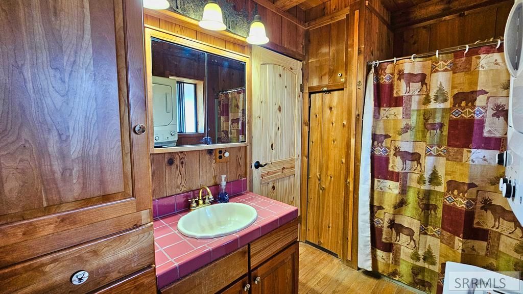Image 33 of property listing at 53 Runnin Bear Road, Carmen, ID 83462