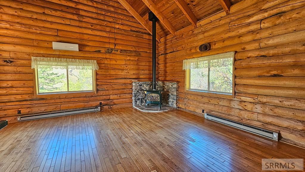 Image 36 of property listing at 53 Runnin Bear Road, Carmen, ID 83462