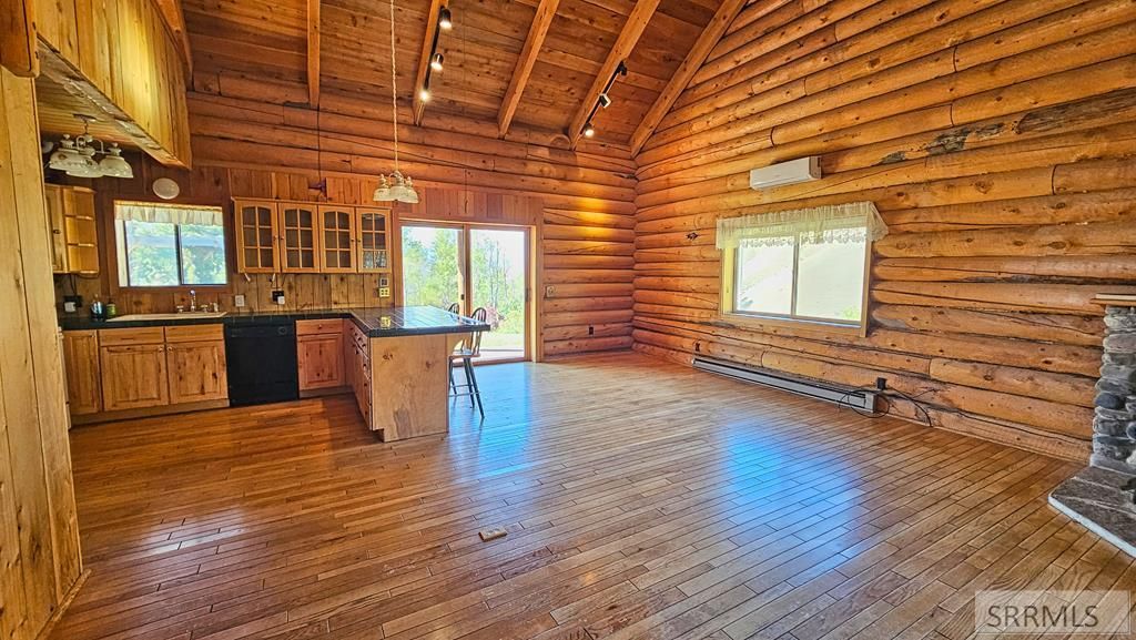 Image 37 of property listing at 53 Runnin Bear Road, Carmen, ID 83462
