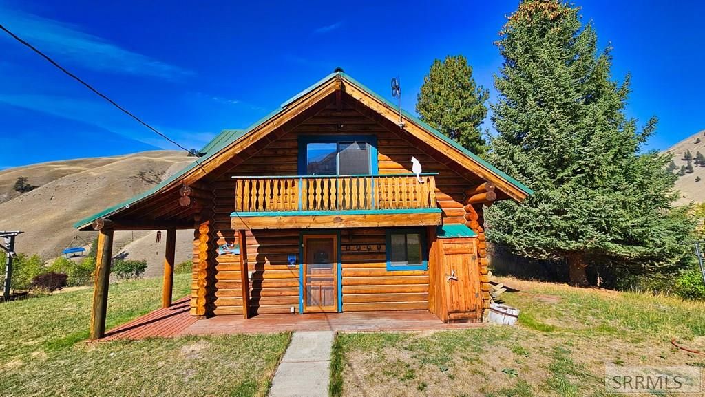 Image 4 of property listing at 53 Runnin Bear Road, Carmen, ID 83462