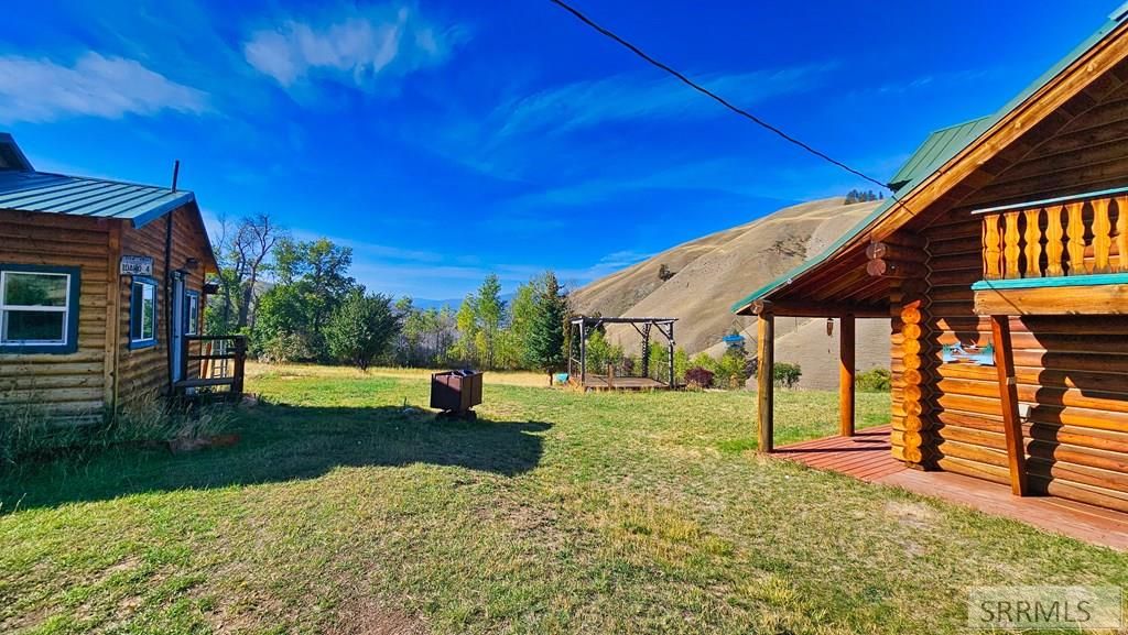 Image 5 of property listing at 53 Runnin Bear Road, Carmen, ID 83462