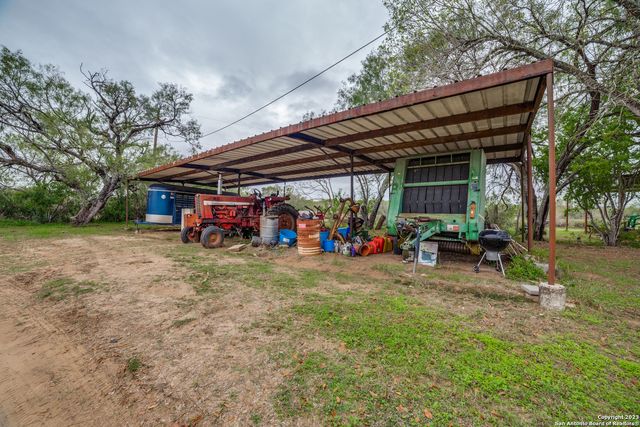 2660 W JETT RD, San Antonio, TX 78264