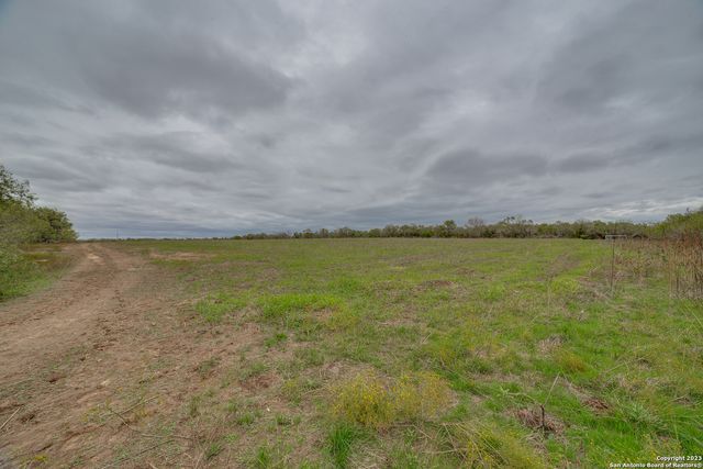 2660 W JETT RD, San Antonio, TX 78264